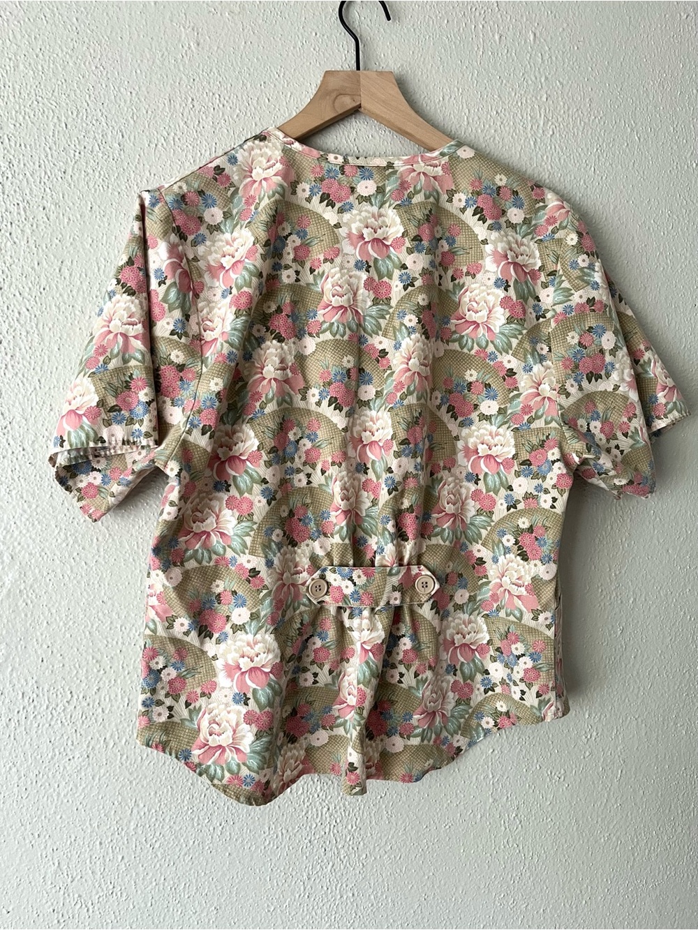 vintage floral button down - Picture 3 of 3